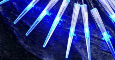 Dekorativní LED řetězy na Vánoce nesmějí chybět Dekorativní LED řetězy na Vánoce nesmějí chybět