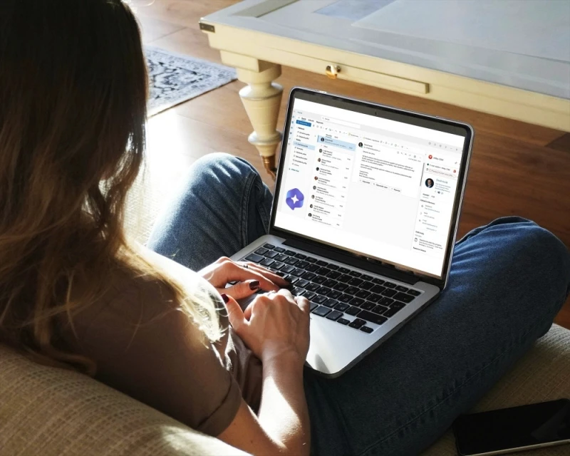 Práce od počítače