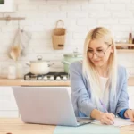 Práce od počítače