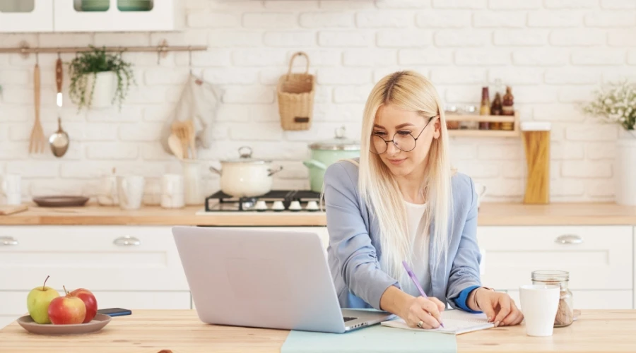 Práce od počítače